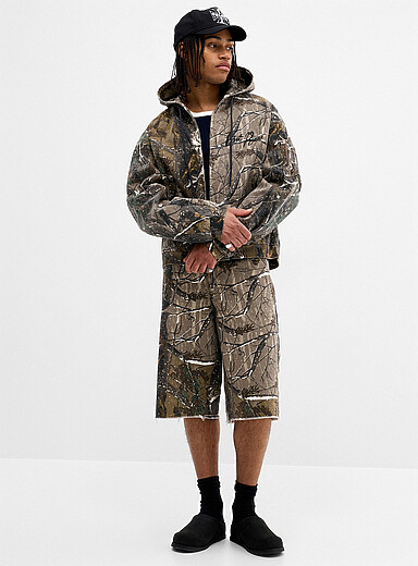 Studded camouflage Bermudas