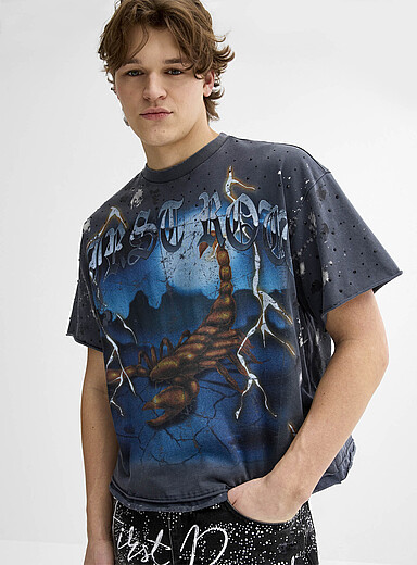 Rhinestone scorpion faded-look T-shirt