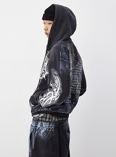 First Row: Le kangourou graphique script m&eacute;tallique Noir pour homme