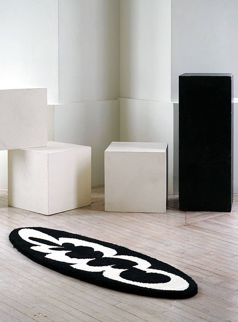 SAME Studios: Le tapis touffeté allongé en noir et blanc Exclusivité Fabrique 1840 Blanc et noir