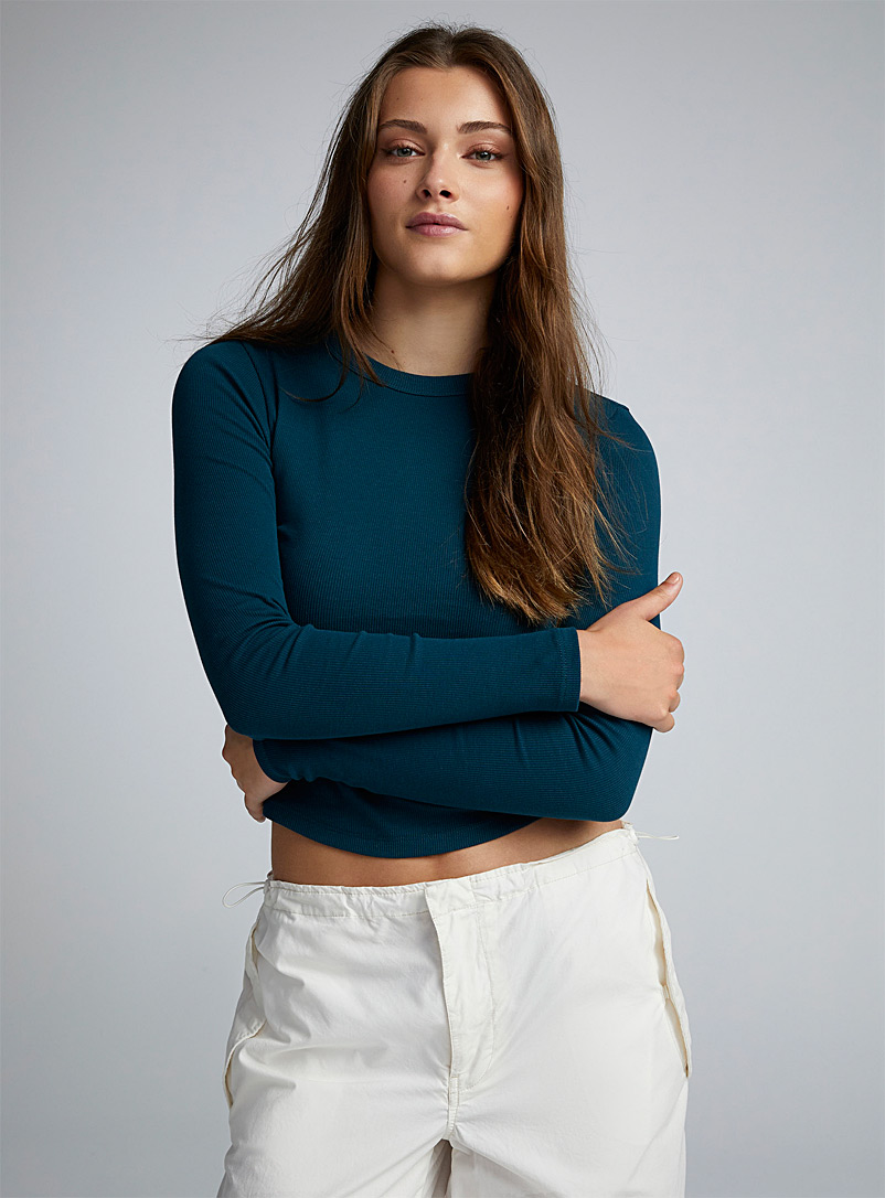 Twik: Le t-shirt côtelé bord arrondi Sarcelle-turquoise-aqua pour femme