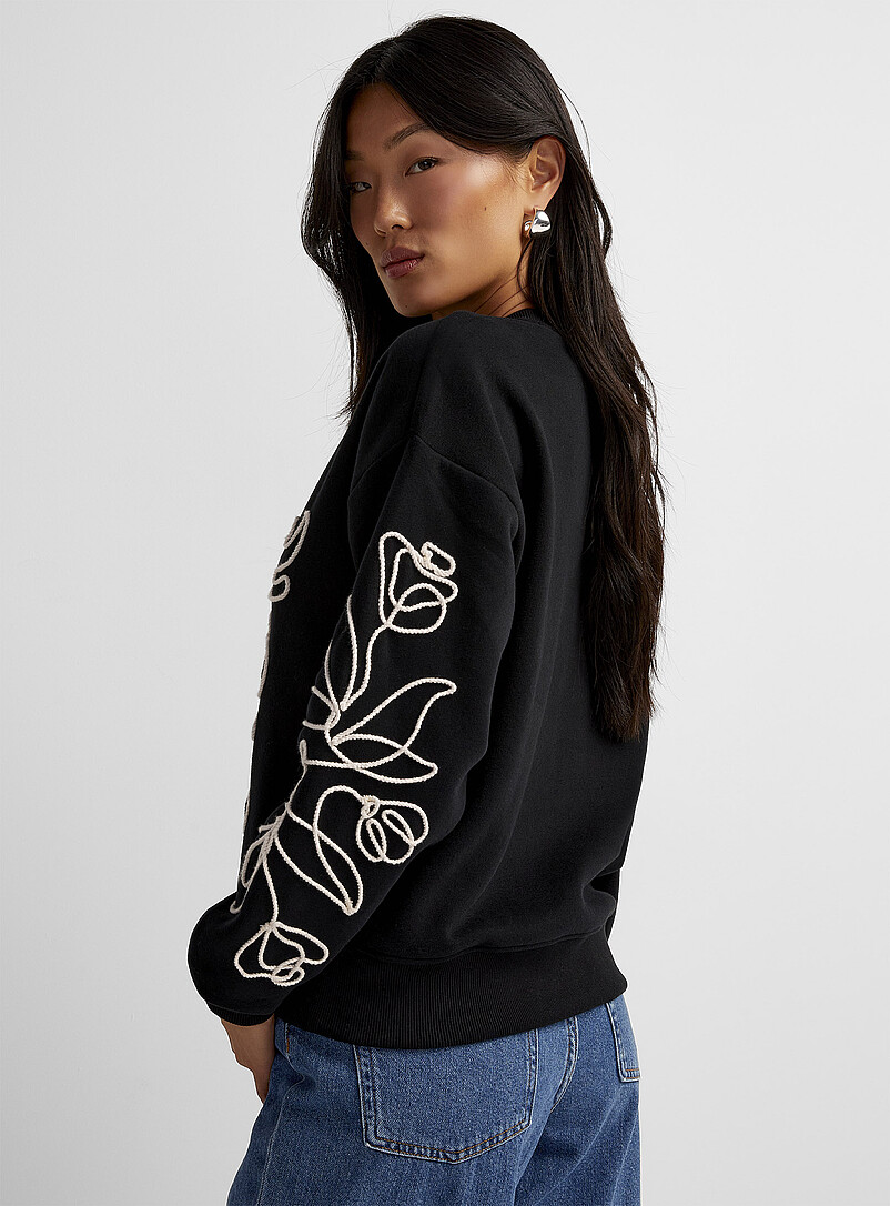 Ic&ocirc;ne Black Embossed flowers sweatshirt for women