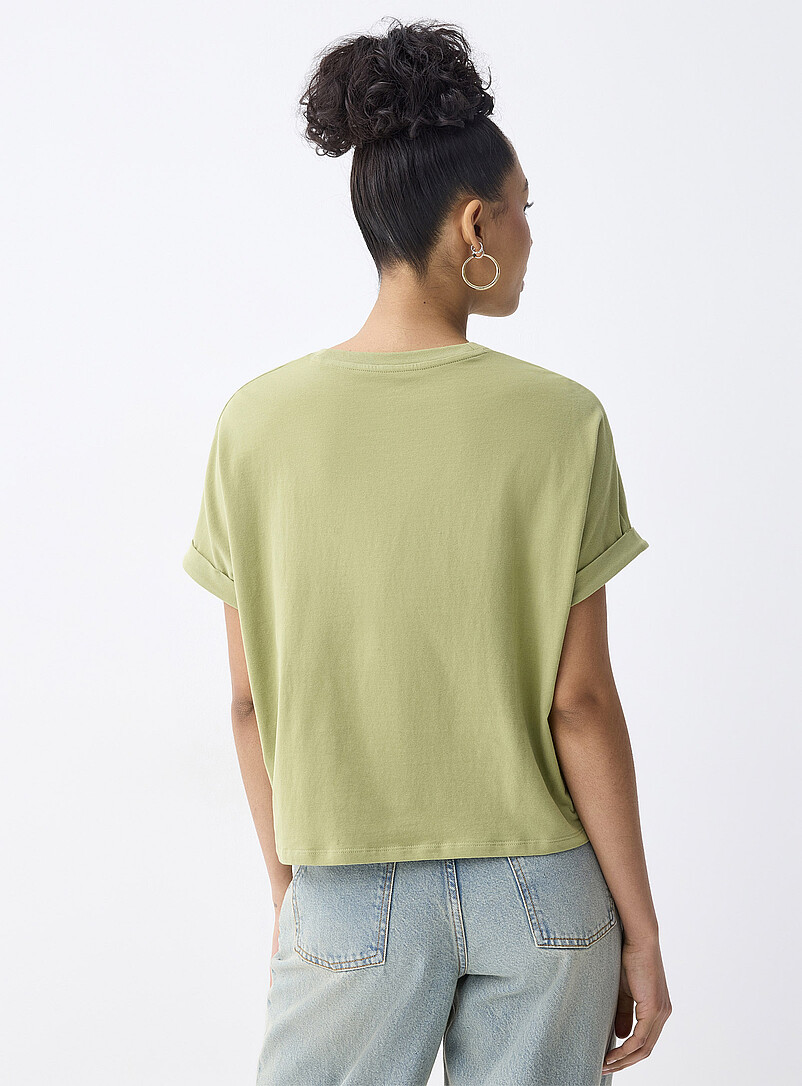 Twik: Le t-shirt carr&eacute; manches roulott&eacute;es Blanc pour femme