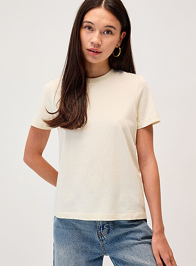 Short-sleeve crew-neck tee <b>Relaxed fit</b>