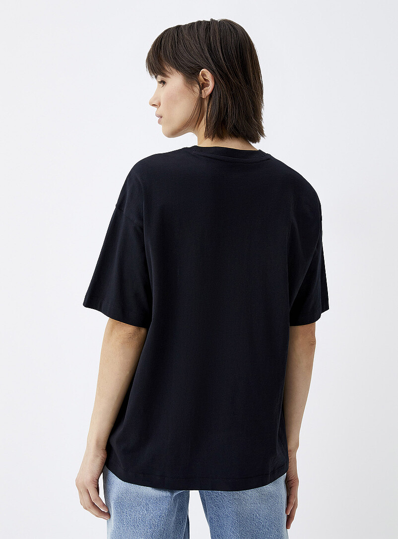 Twik White Short-sleeve crew-neck tee <b>Oversized fit</b> for women