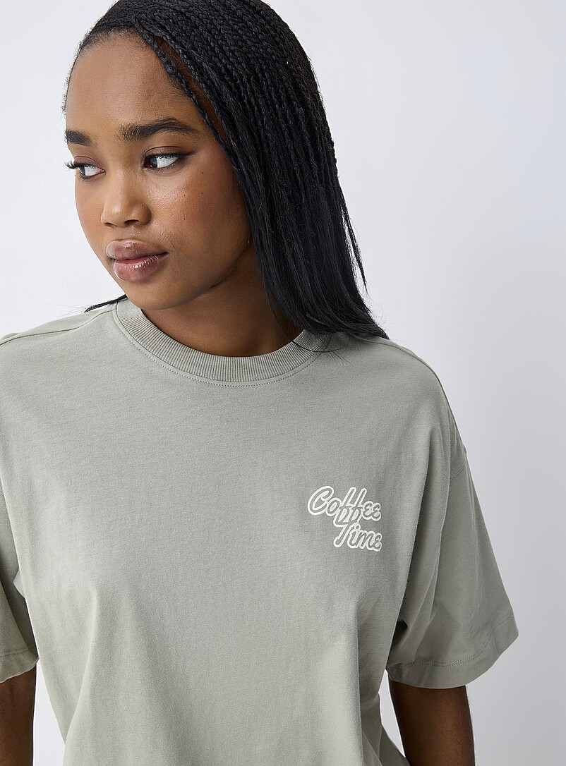 Twik: Le t-shirt ample imprim&eacute; graphique Ivoire - Beige cr&egrave;me pour femme