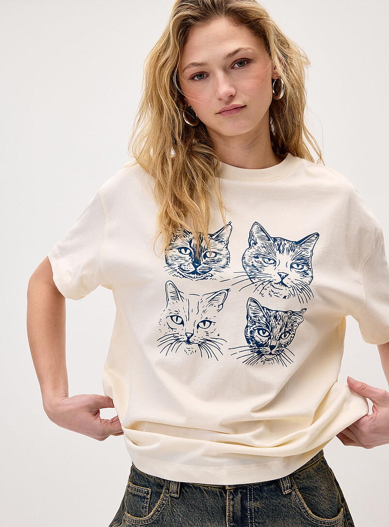 Twik: Le t-shirt ample imprim&eacute; graphique Ivoire - Beige cr&egrave;me pour femme