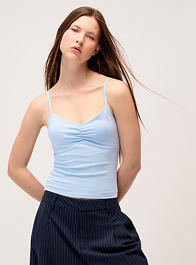 Twik: La camisole centre fronc&eacute; Corail pour femme