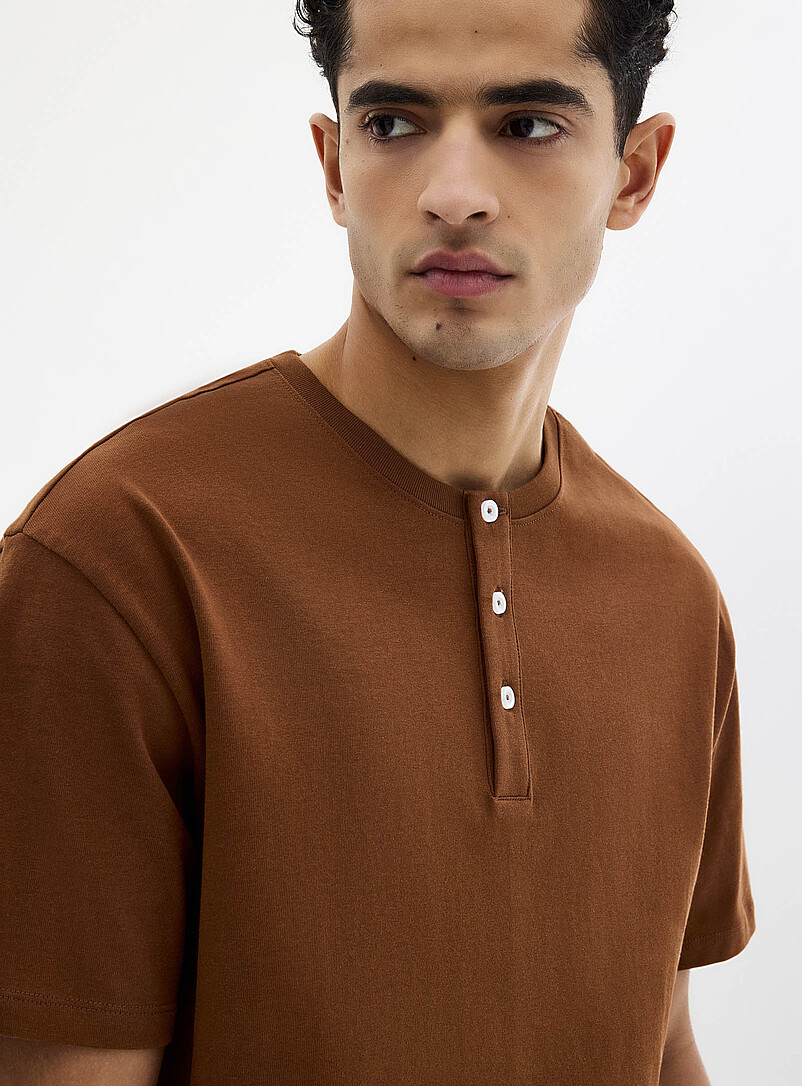 Le 31: Le t-shirt henley pur coton biologique <b>Coupe confort</b> Ivoire - Beige cr&egrave;me pour homme