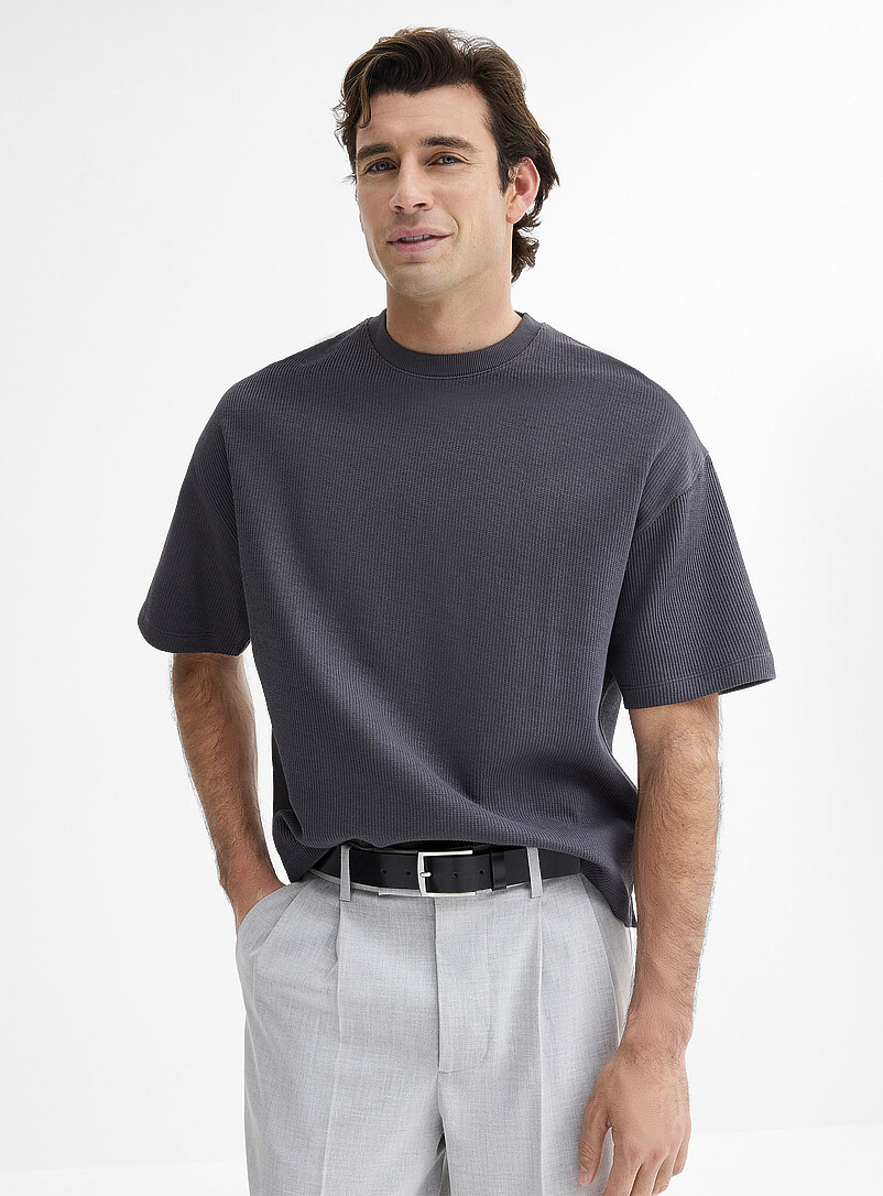Le 31: Le t-shirt dense jersey textur&eacute; <b>Coupe surdimensionn&eacute;e</b> Rouge pour homme