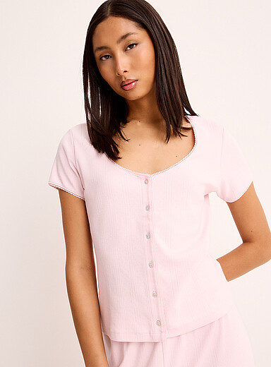 Scalloped edging pointelle knit cardigan