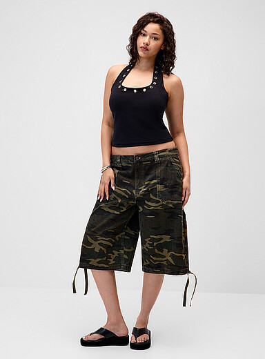 La camisole licou oeillets
