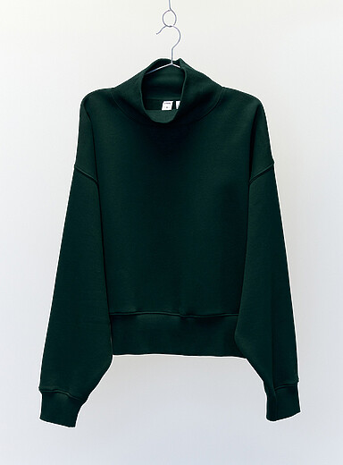Le sweat molleton col montant <b>Coupe d&eacute;contract&eacute;e</b>