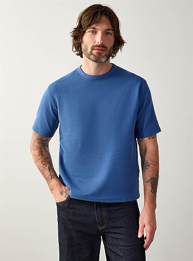 Le t-shirt microgaufr&eacute; <b>Coupe confort</b>