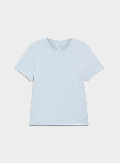 Twik: Le t-shirt petite broderie <b>Coupe d&eacute;contract&eacute;e</b> Bleu p&acirc;le - Bleu ciel pour femme