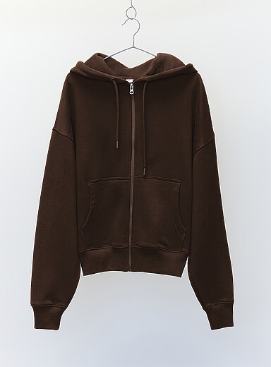 Le sweat &agrave; capuche zipp&eacute; molleton <b>Coupe d&eacute;contract&eacute;e</b>
