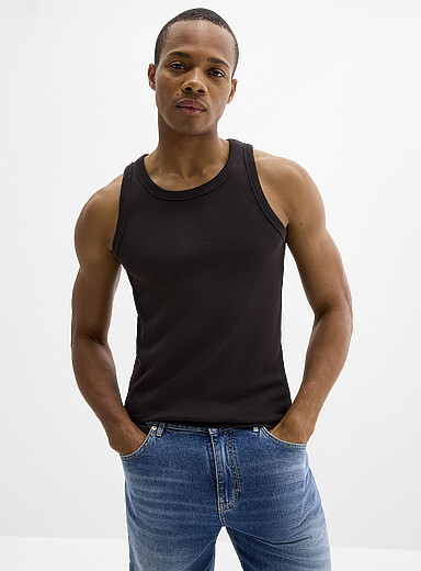 La camisole extensible fines c&ocirc;tes <b>Coupe ajust&eacute;e</b>