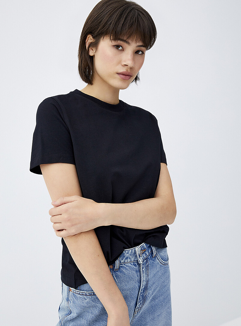 Short-Sleeve Crew-Neck Tee Relaxed Fit