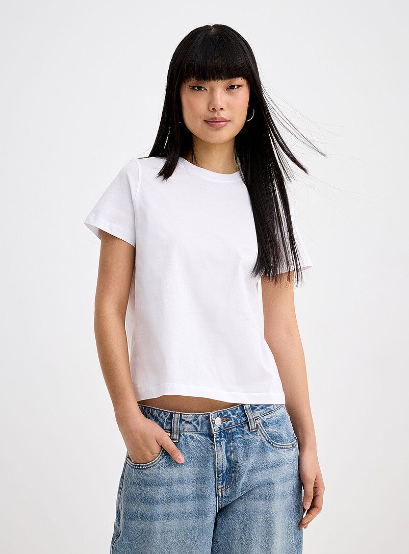 Short-Sleeve Crew-Neck Tee Relaxed Fit