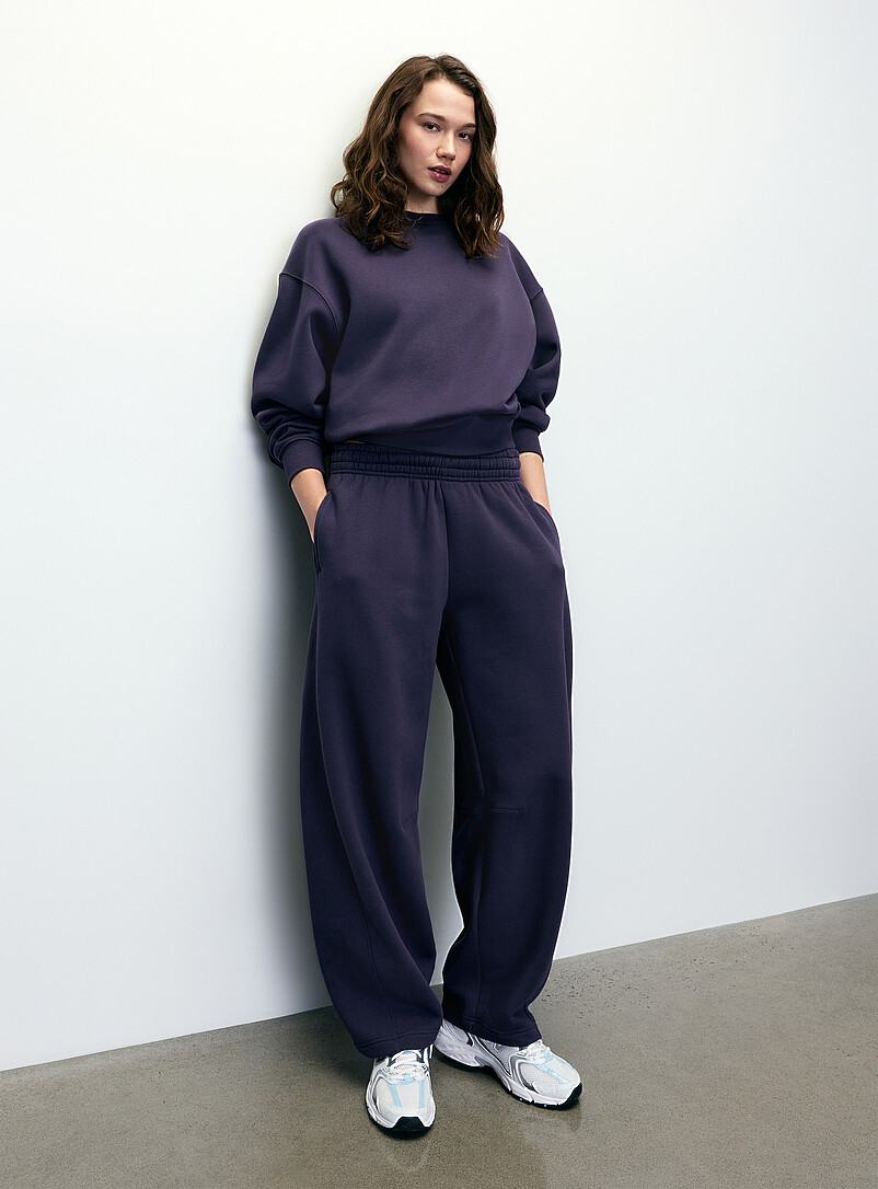 Barrel-Leg Fleece Pant