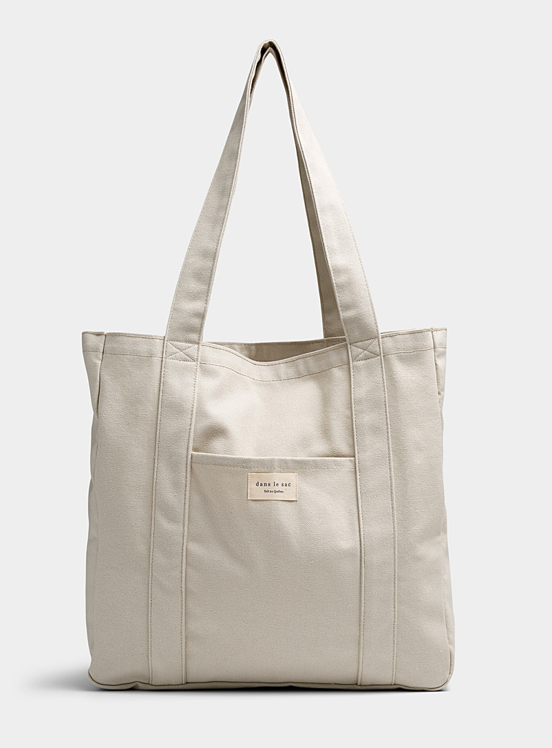 Dans le sac Sand Large front-pocket market bag for women