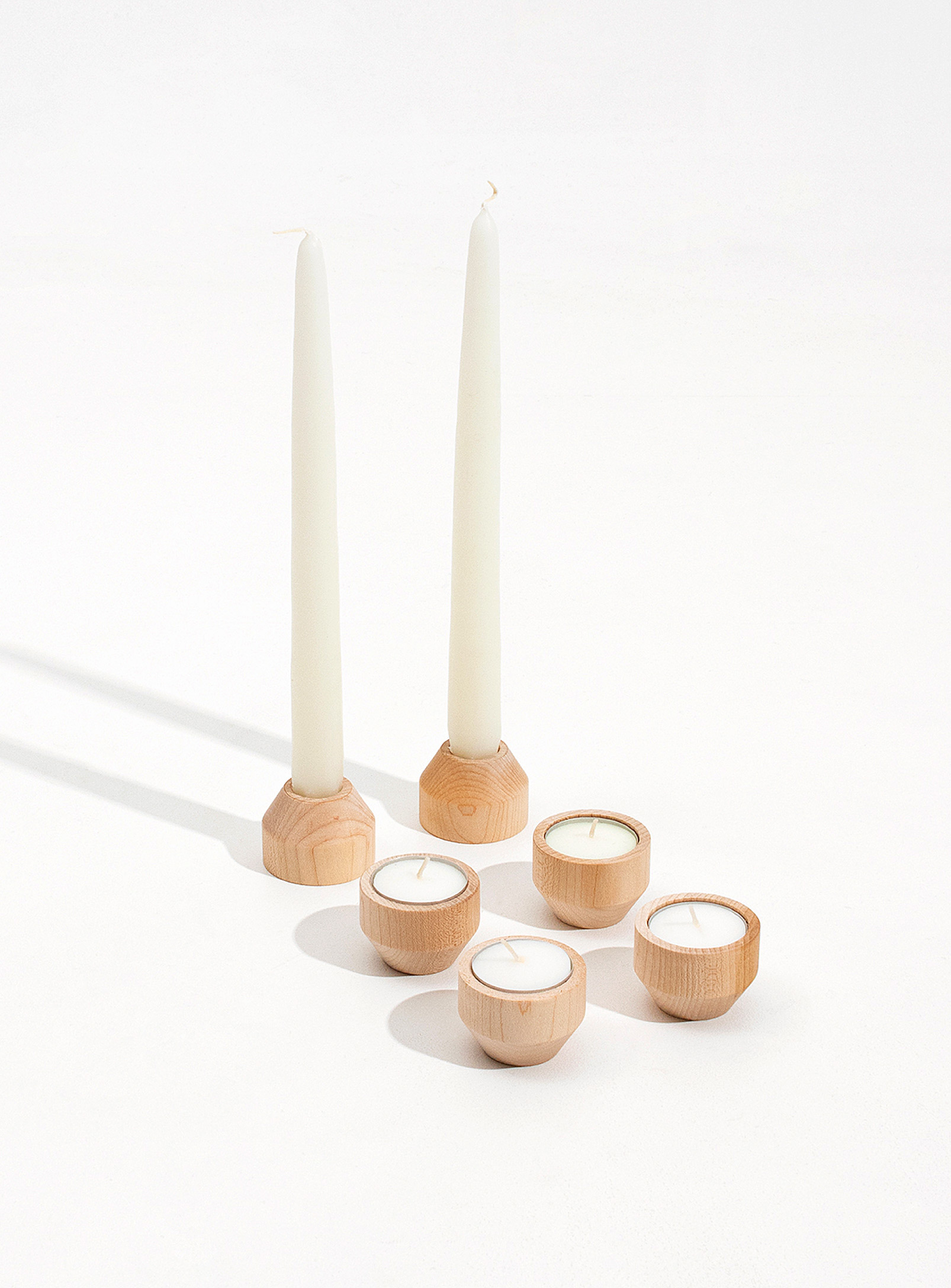 Kotmo - Set of reversible maple wood candleholders& candles Set of 6 candleholders