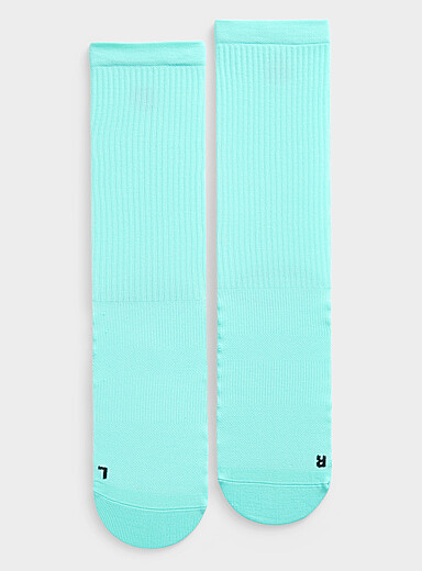 Breathable knit crew socks