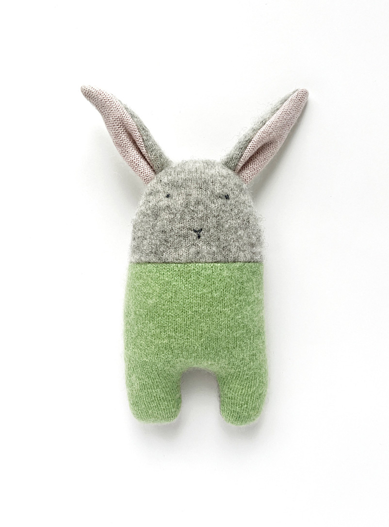Pompon Green Cute rabbit recycled cashmere rattle