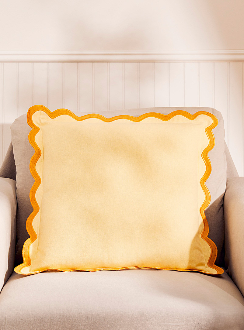 Simons Maison Light Yellow Scalloped cushion 45 x 45 cm