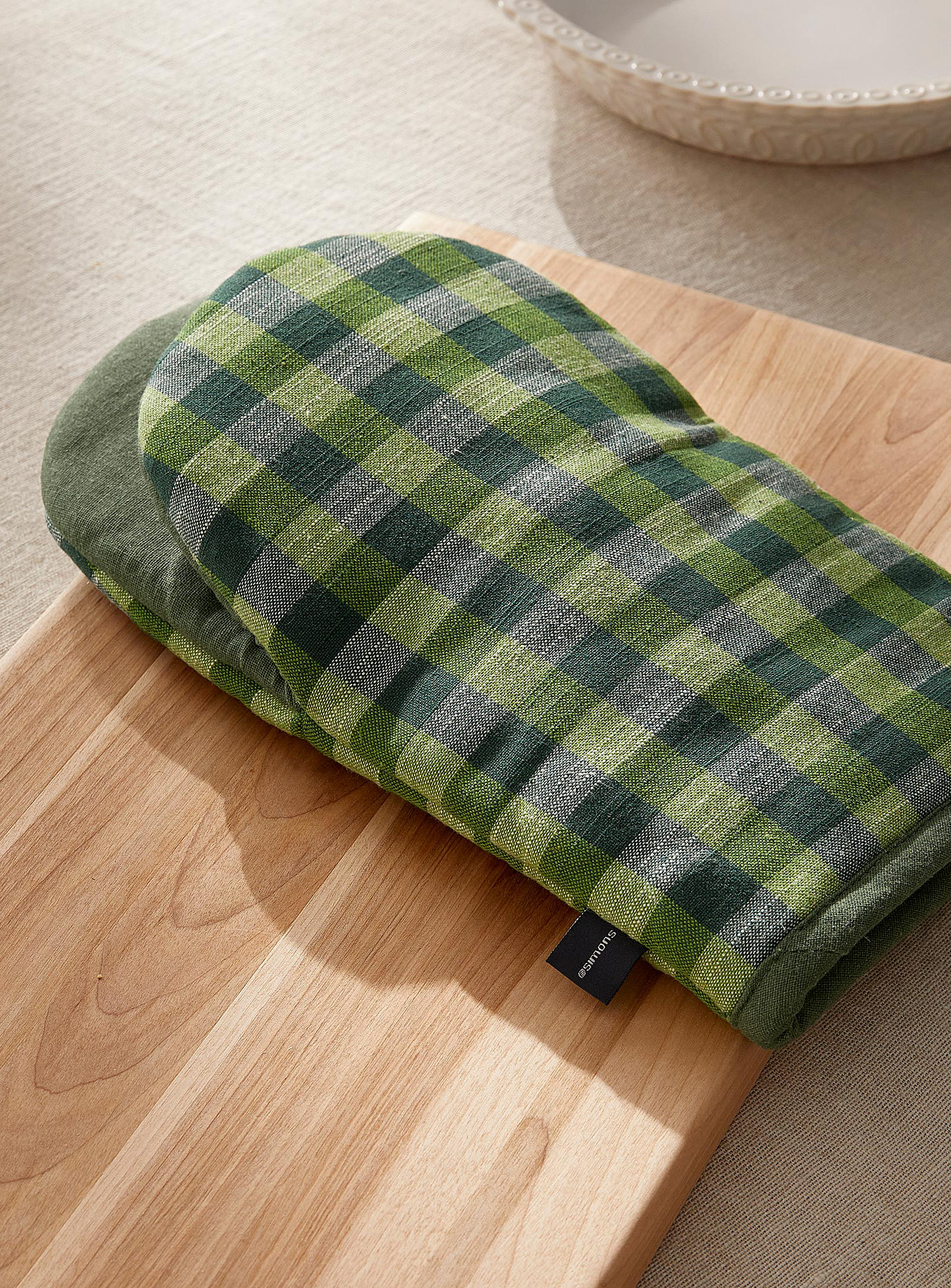 Simons Maison Gingham Checkers Recycled Fibre Oven Mitt In Green