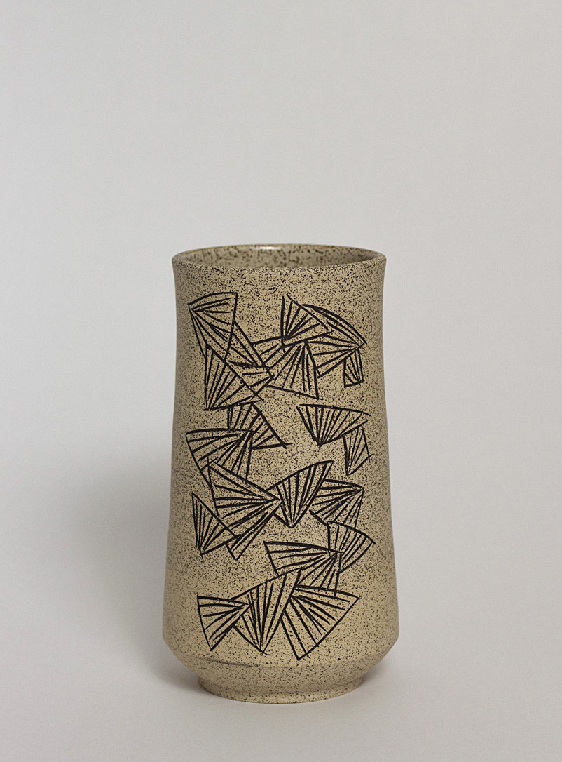 ABL céramique: Le vase en grès éventail 18,5 cm de hauteur Sable