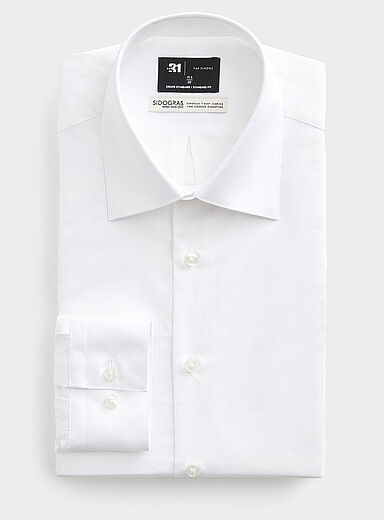 La chemise unie tissu europ&eacute;en <b>Coupe standard</b>