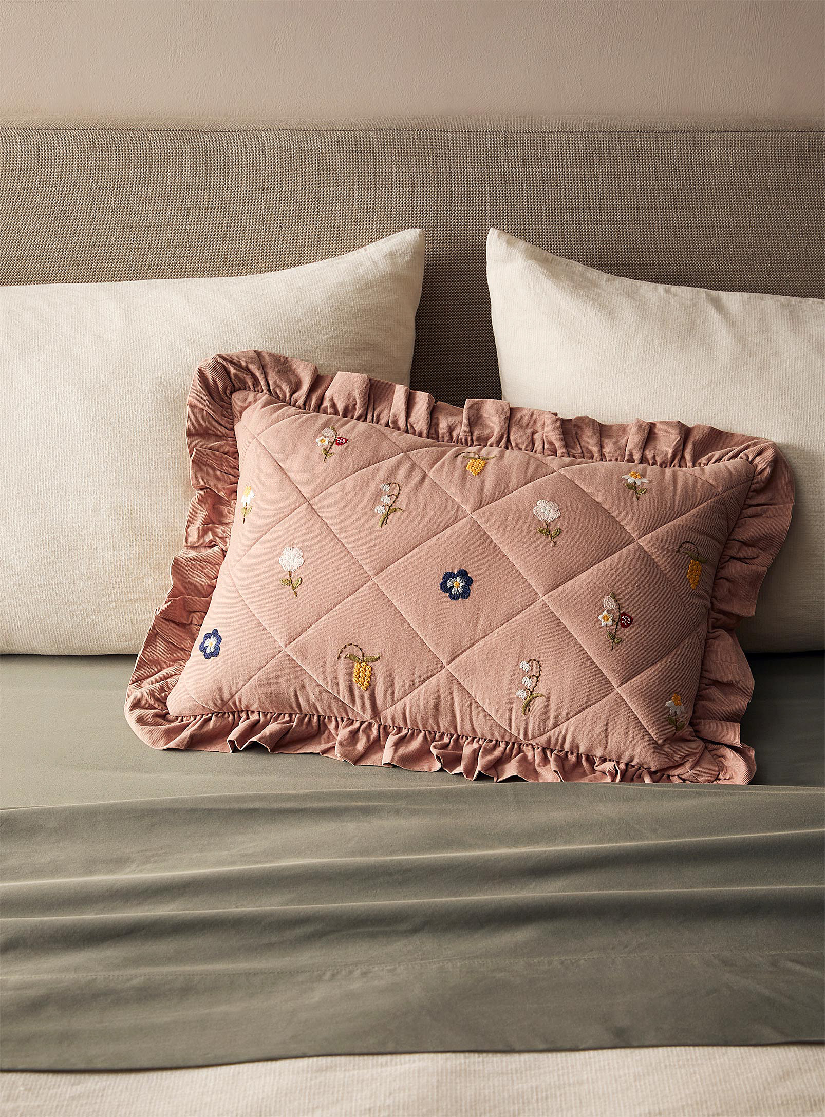 Projektityyny Orvokki Corduroy Cushion 35 X 55 Cm In Pink