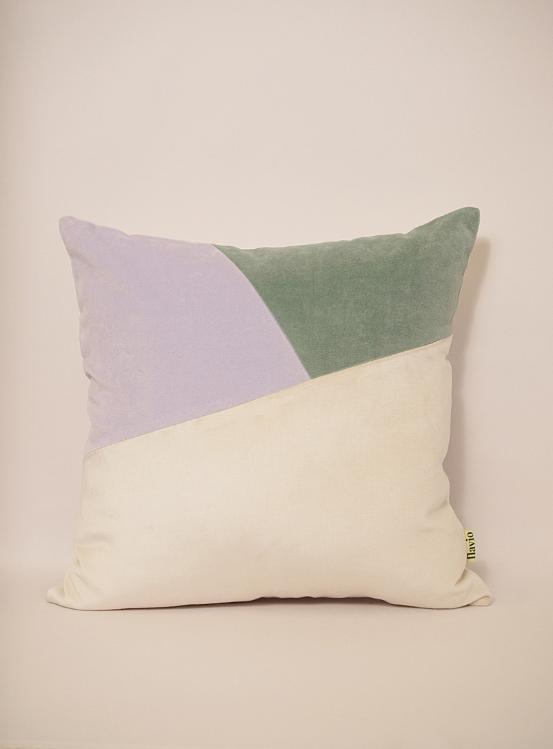 Flavio Lilacs Ode to the diagonal velvet cushion cover 30.5 x 30.5 cm