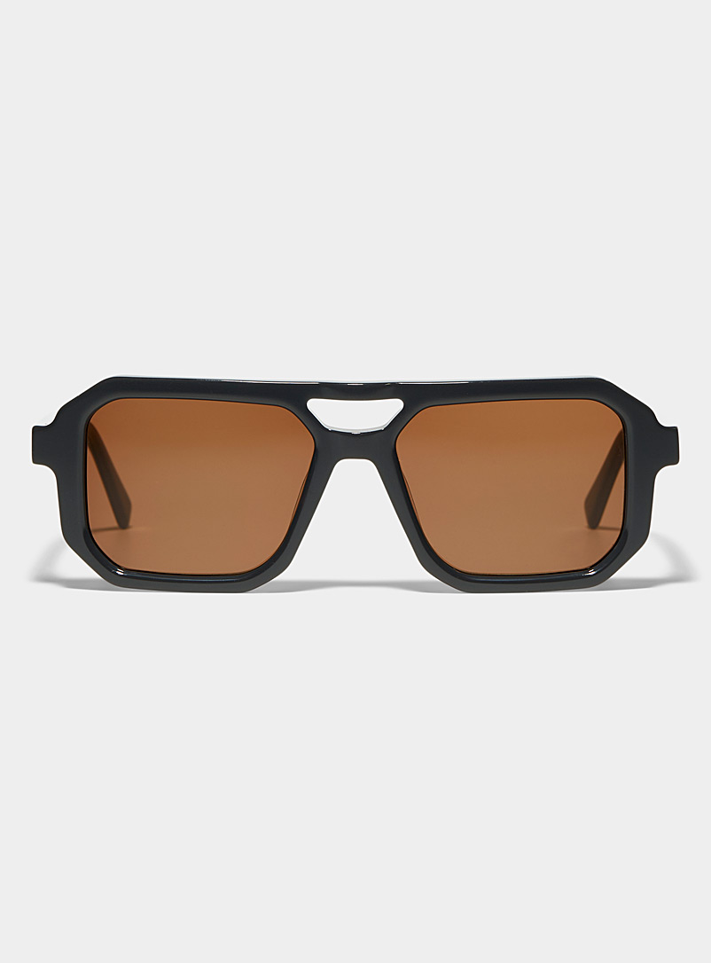 https://imagescdn.simons.ca/images/18859-24101-3-A1_2/cyril-square-sunglasses.jpg?__=4