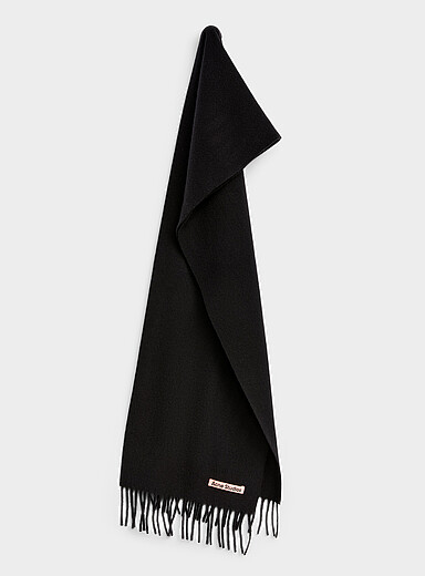 Classic pure wool scarf