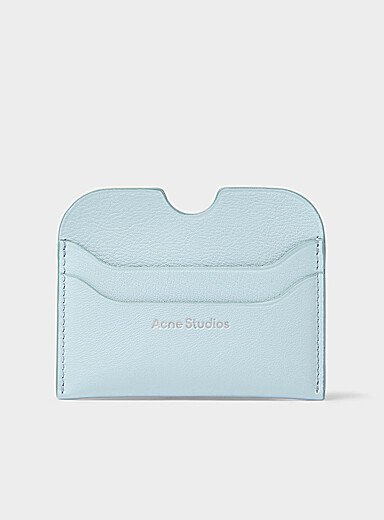 Le porte-cartes &agrave; logo en cuir bleu poudre