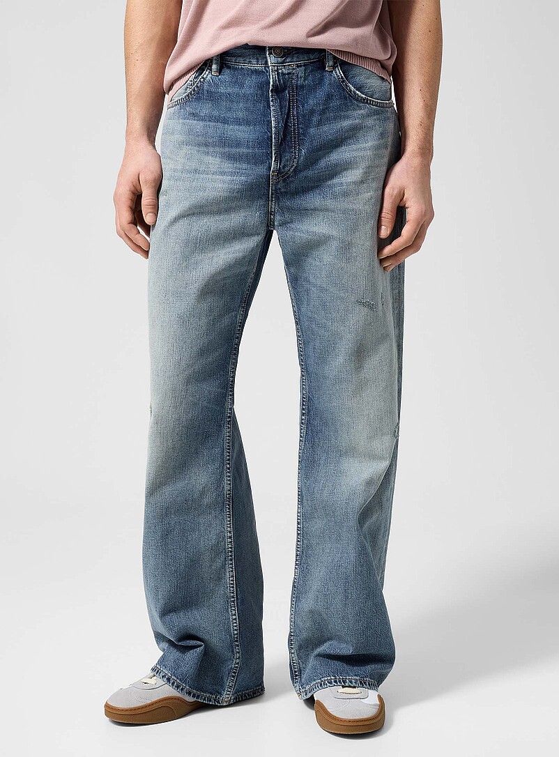 2021M faded bootcut jean product image 2