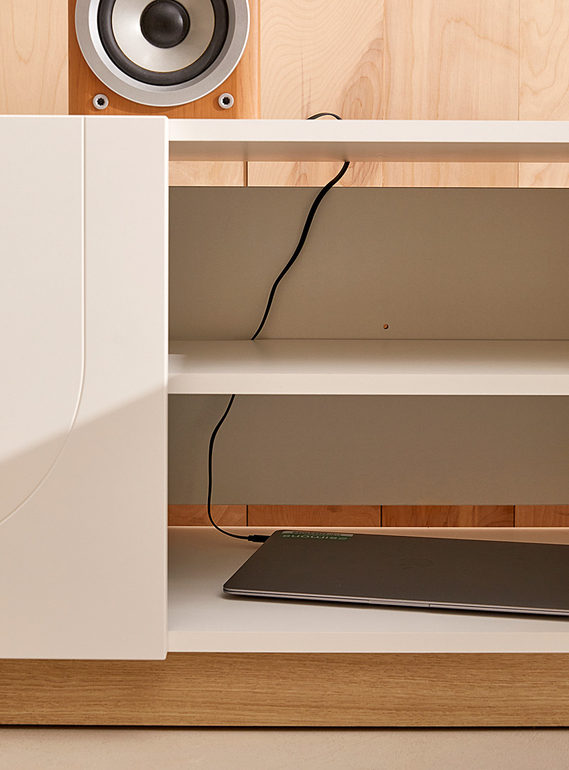 Engraved arches TV unit 70'' product image 3