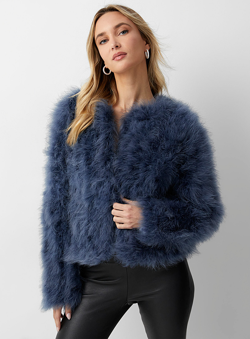 https://imagescdn.simons.ca/images/18948-22333056-40-A1_2/deora-genuine-feather-jacket.jpg?__=19
