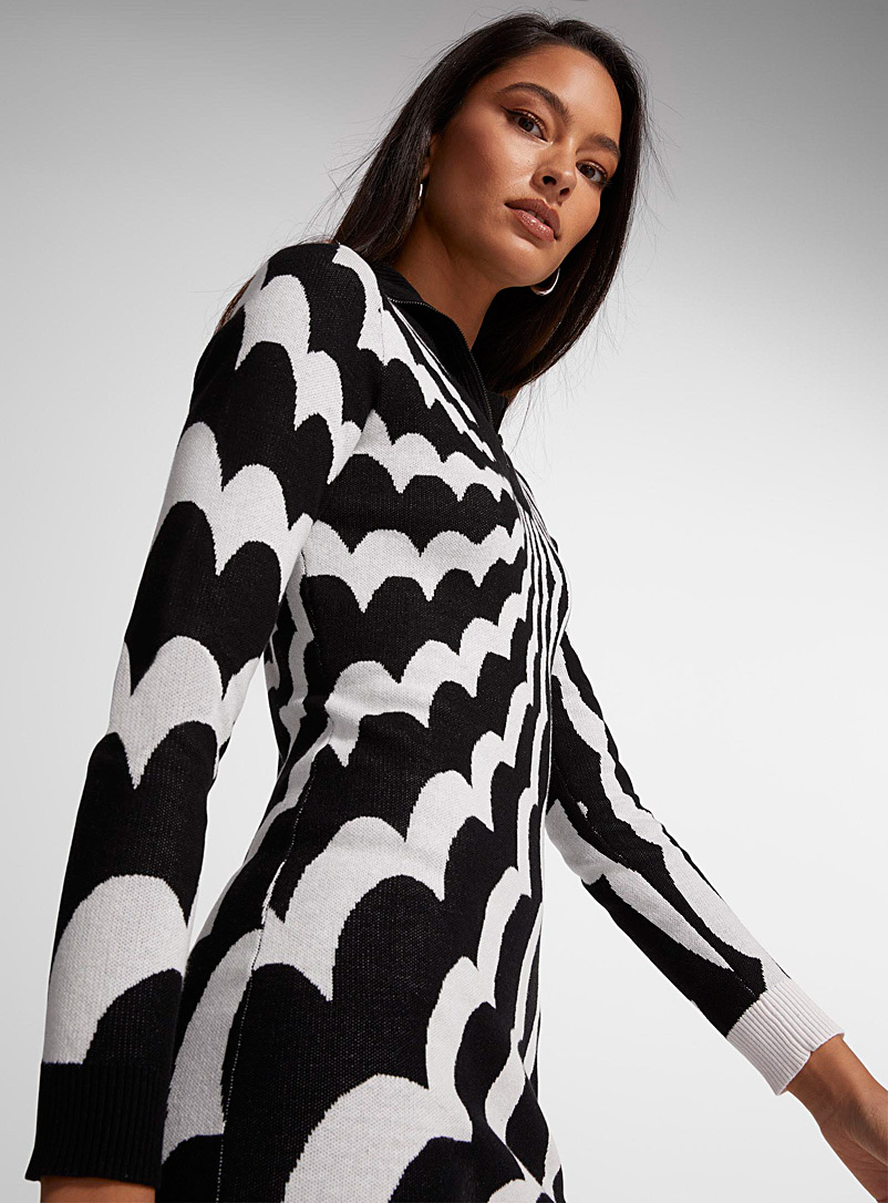 Icône: La robe col zippé vagues binaires Blanc à motifs pour femme