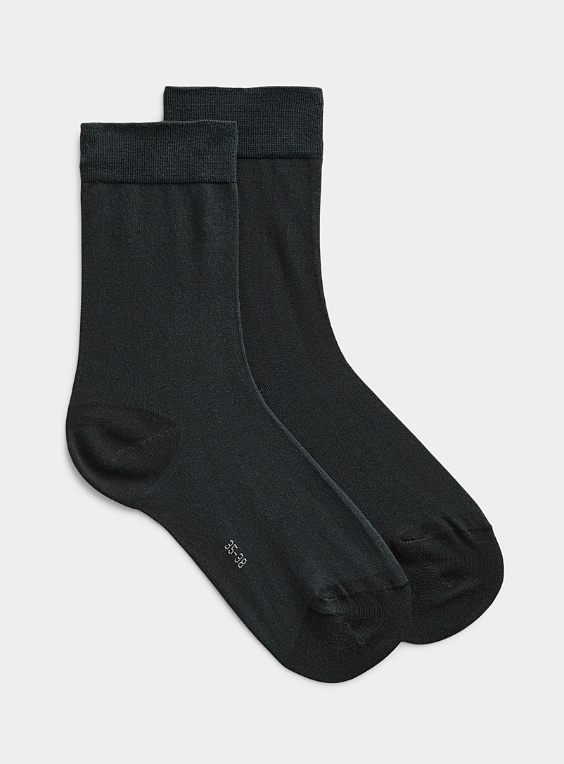 FALKE Black Cotton Touch solid sock for women