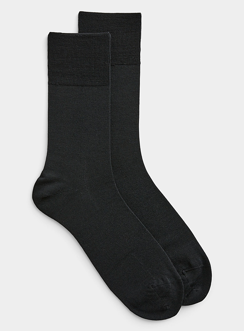 FALKE Black Solid virgin wool dress sock for men
