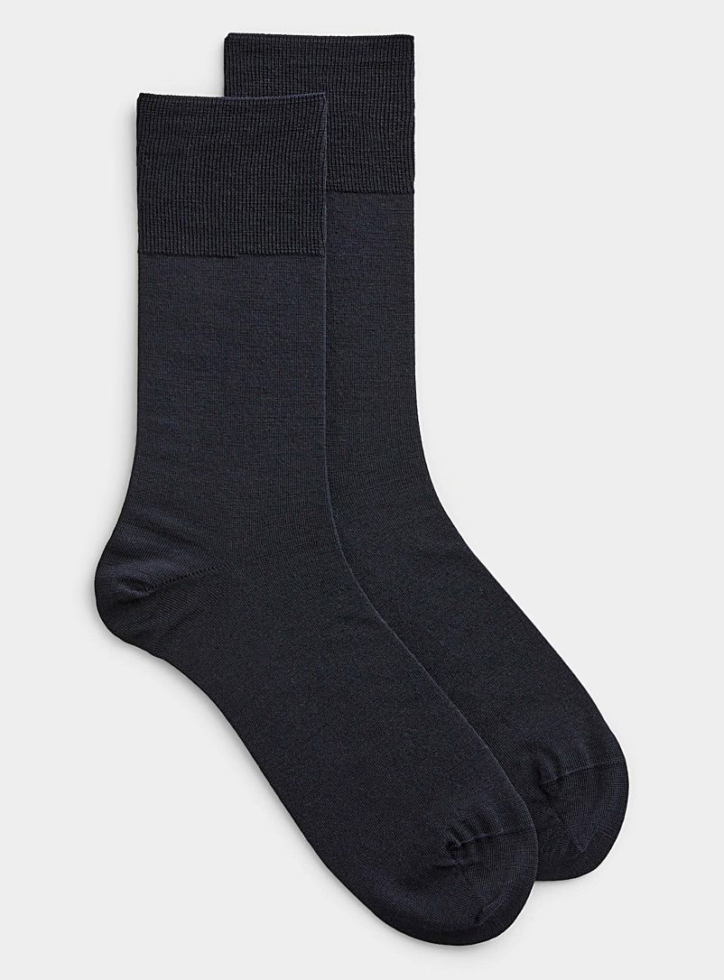 FALKE Navy/Midnight Blue Solid virgin wool dress sock for men