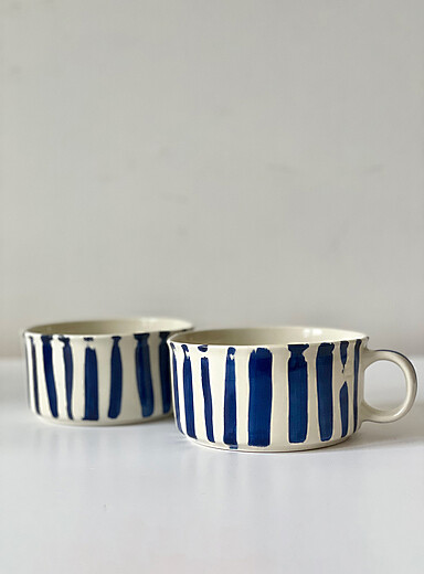 Les tasses lignes irr&eacute;guli&egrave;res Ensemble de 2