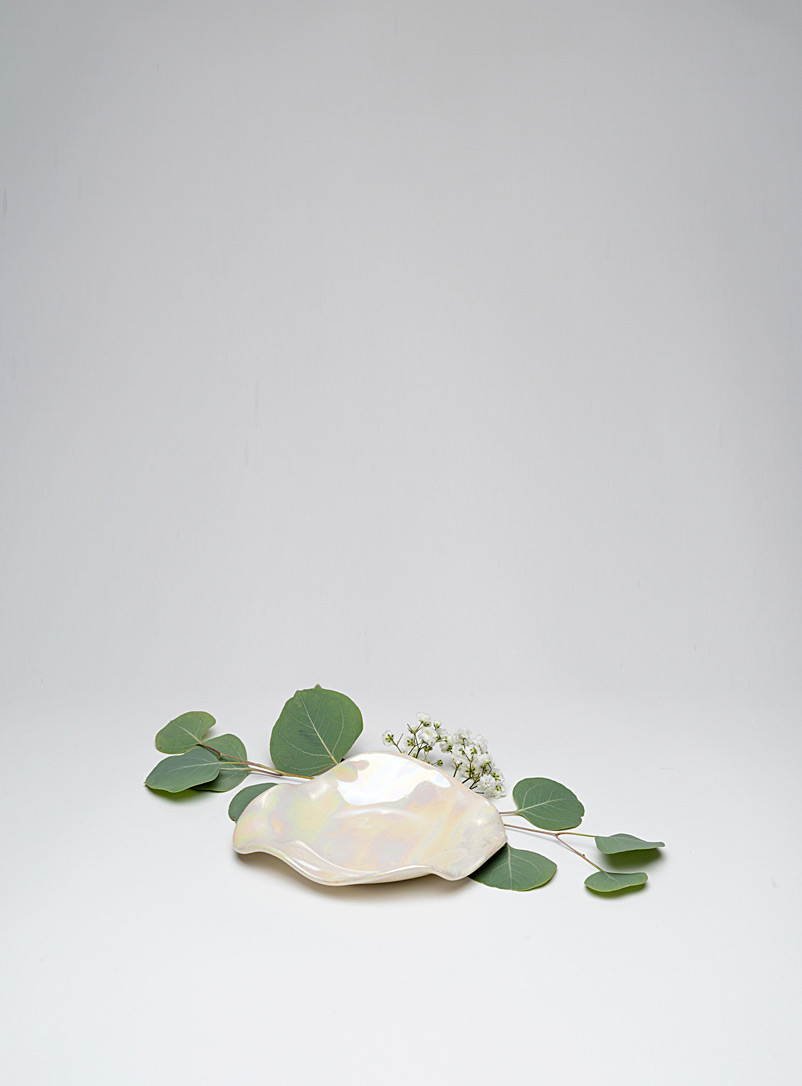 Doux Studio Pearly Oyster small tray