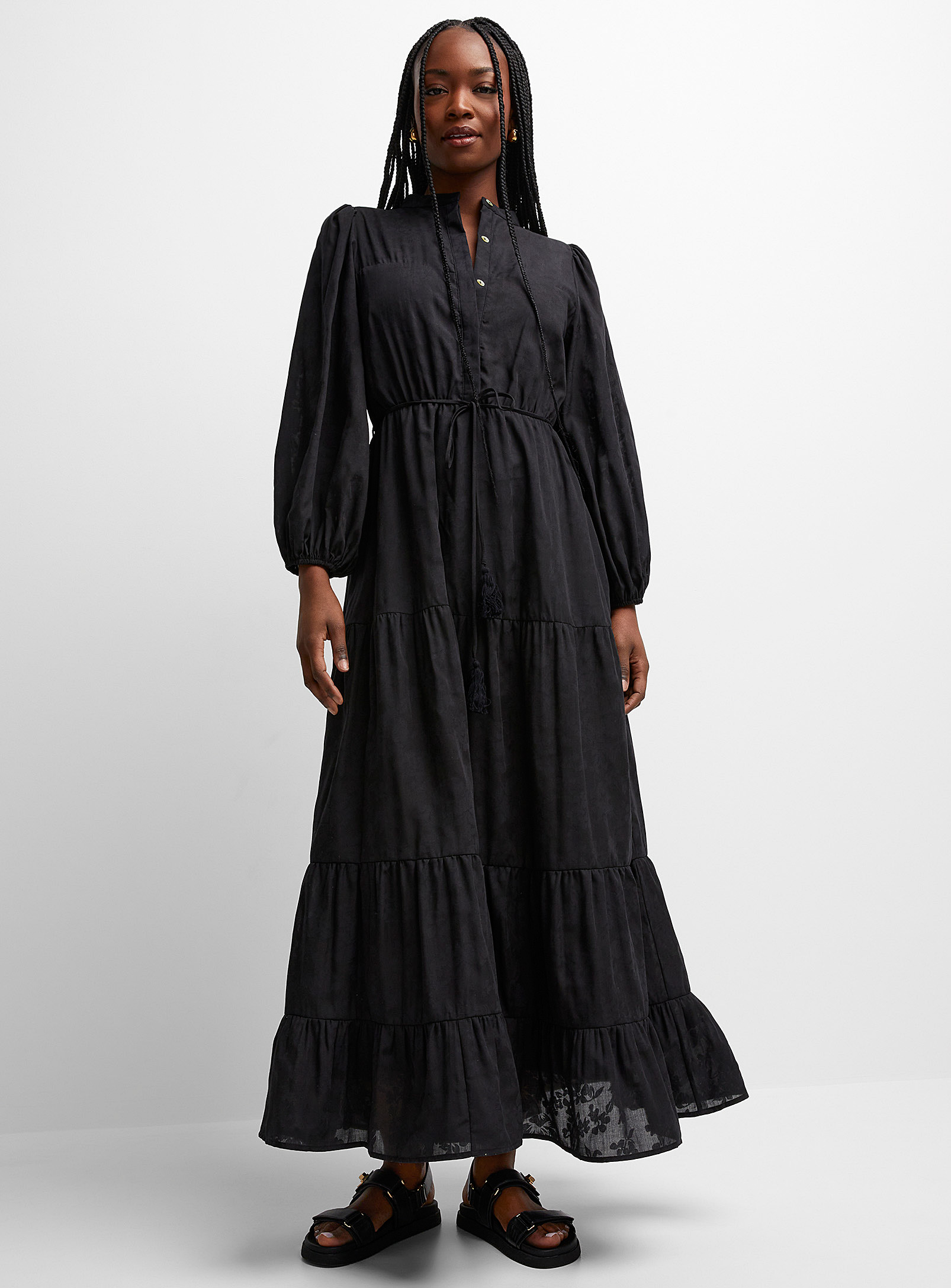 Icône - Women's Puff-sleeve long tiered black dress