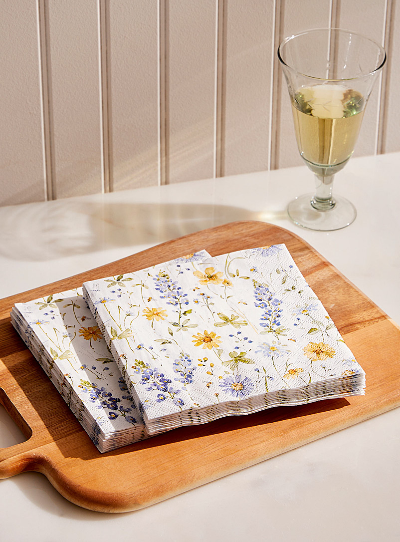Simons Maison Patterned White Wildflowers paper napkins 16.5 x 16.5 cm. Pack of 20.