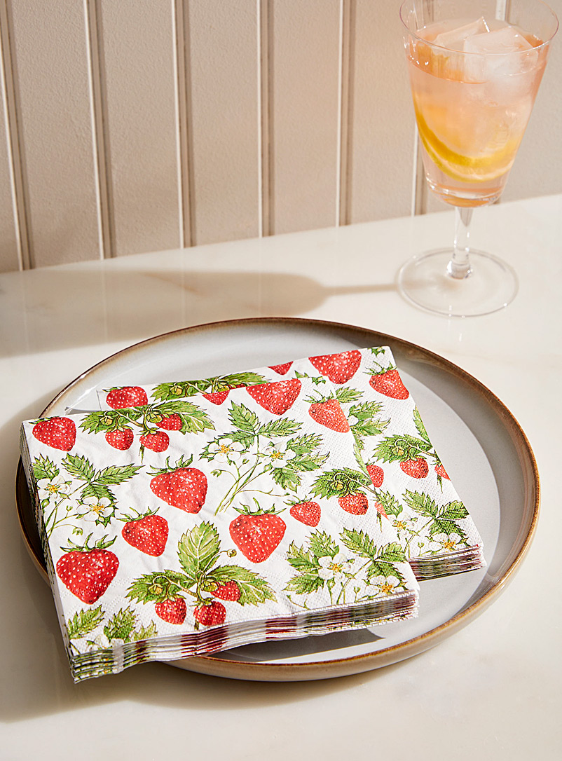 Simons Maison Patterned White Mouth-watering strawberries paper napkins 16.5 x 16.5 cm. Pack of 20.