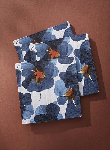 Les serviettes en papier fleurs Valssi 16,5 x 16,5 cm. Paquet de 20.